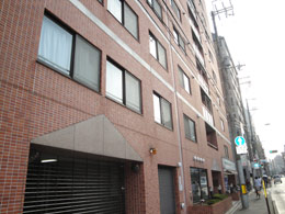 �T�����F�[�����s���w